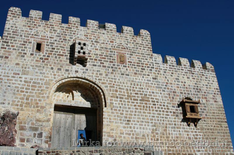 IMG_3996 castello Al-Qahera, Taiz.jpg